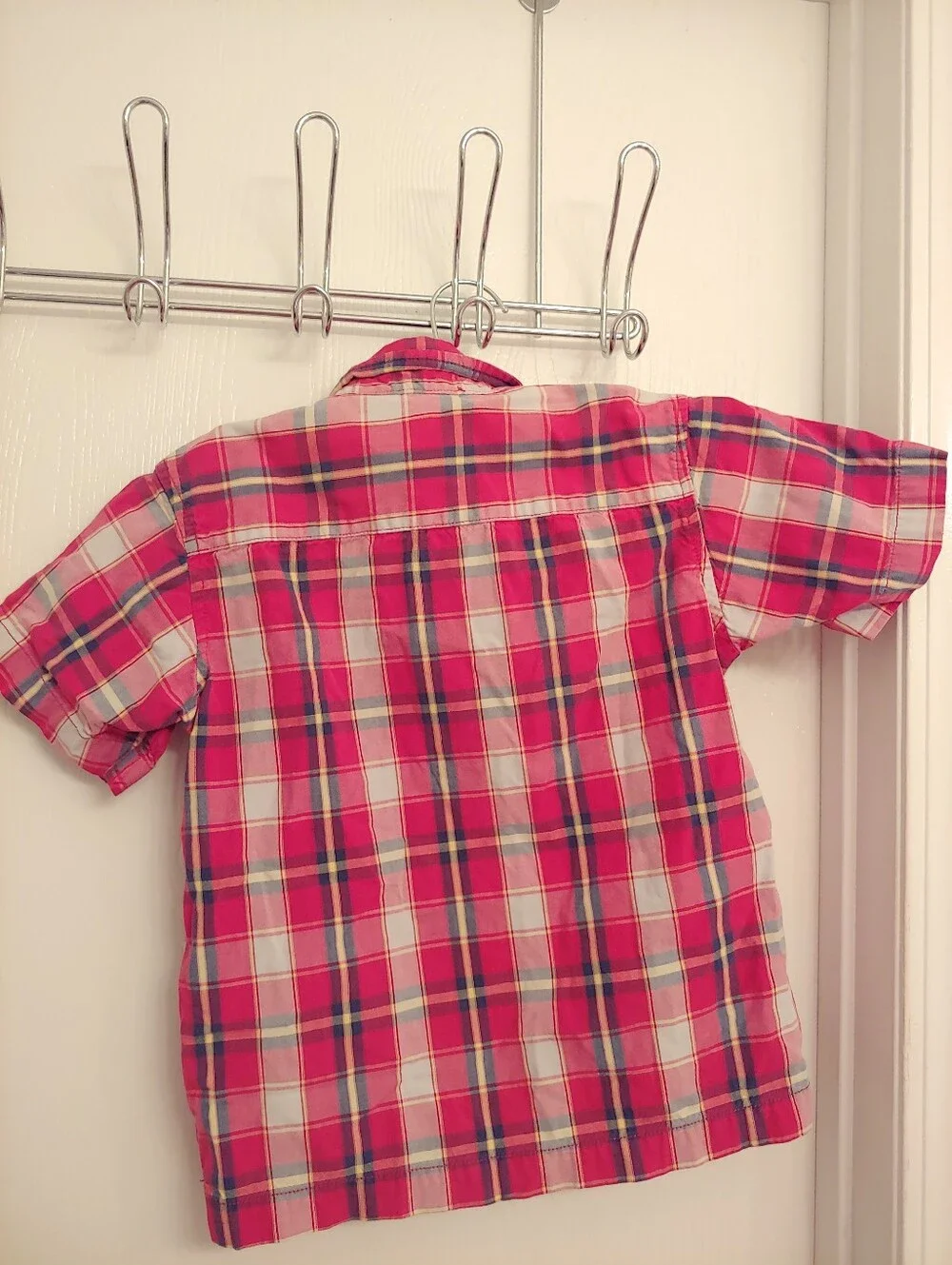 GAP Red Plaid Short Sleeve Button-Down Shirt